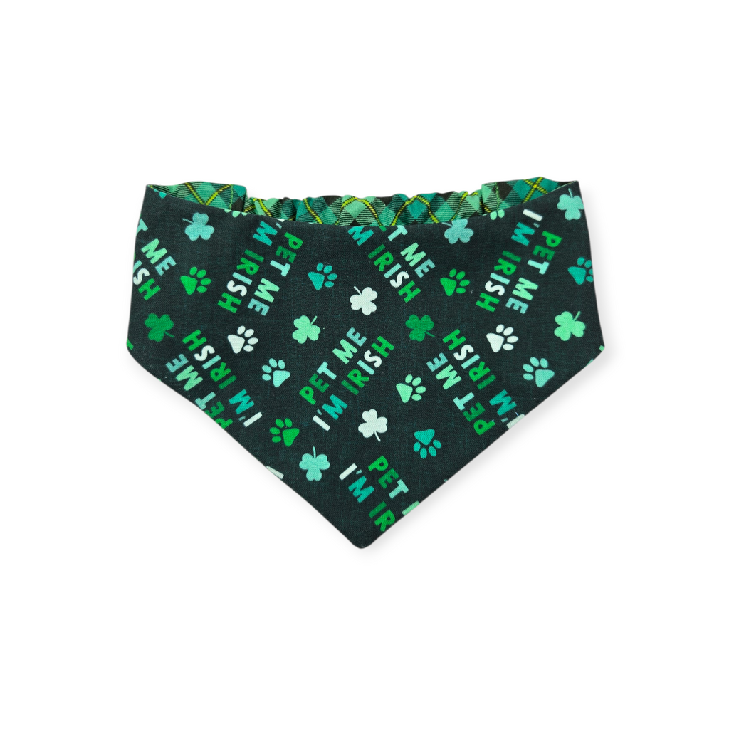 Pet Me I'm Irish/Green Plaid Slip-on Scrunchie Bandana (Medium/Large)