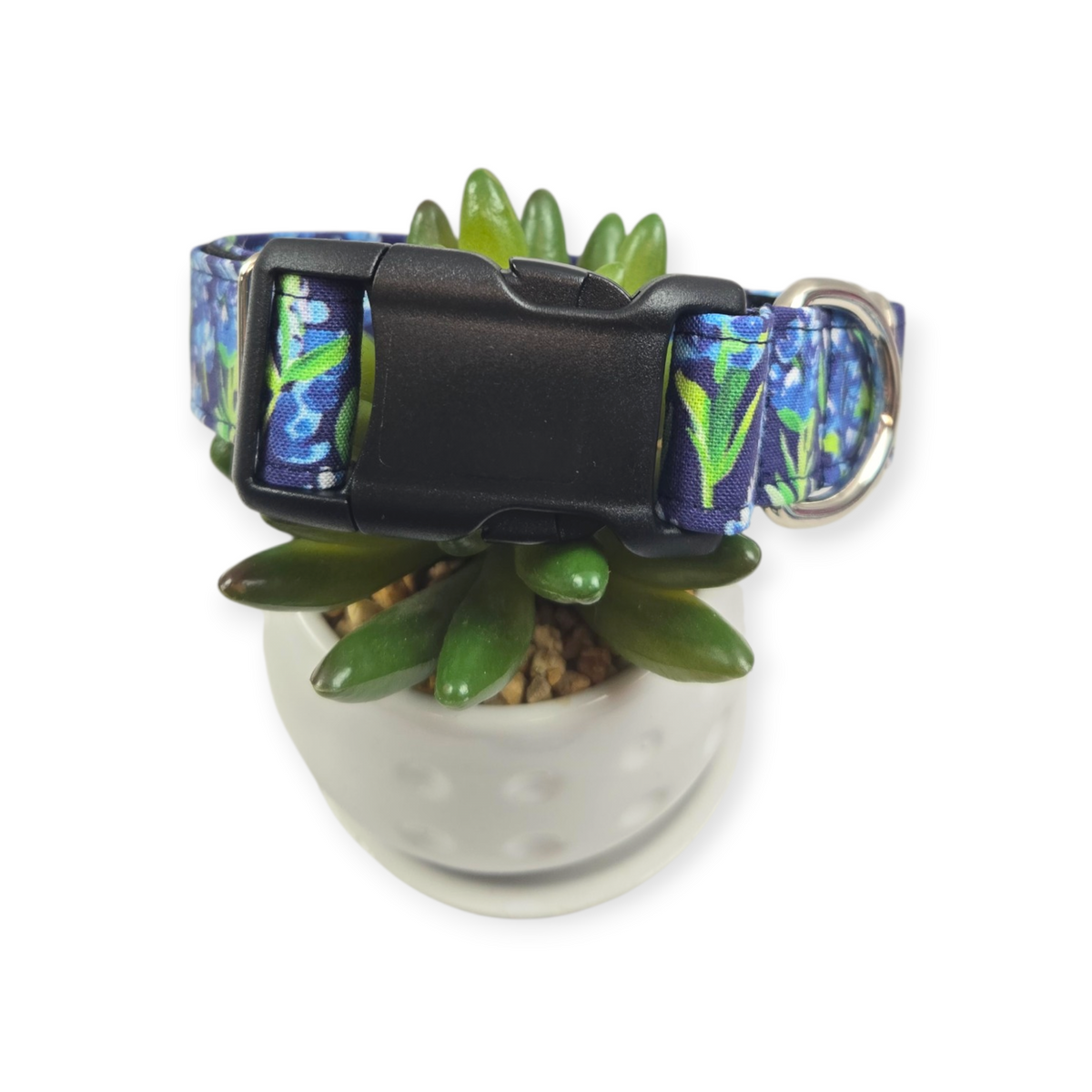 Preppy Bluebonnets on Navy dog collar (Medium, 1" wide)
