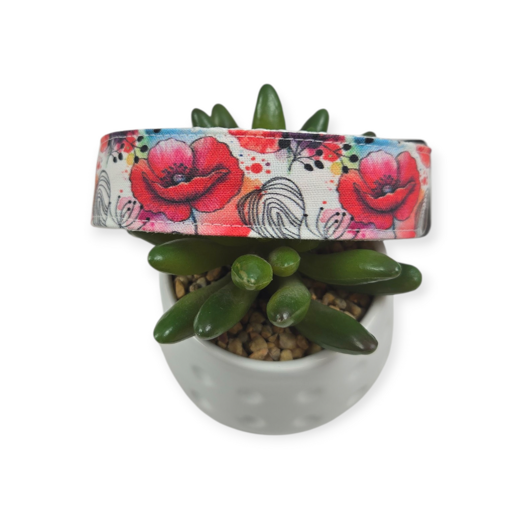 Watercolor Poppies (var #2) Dog collar (Medium, 1" wide)
