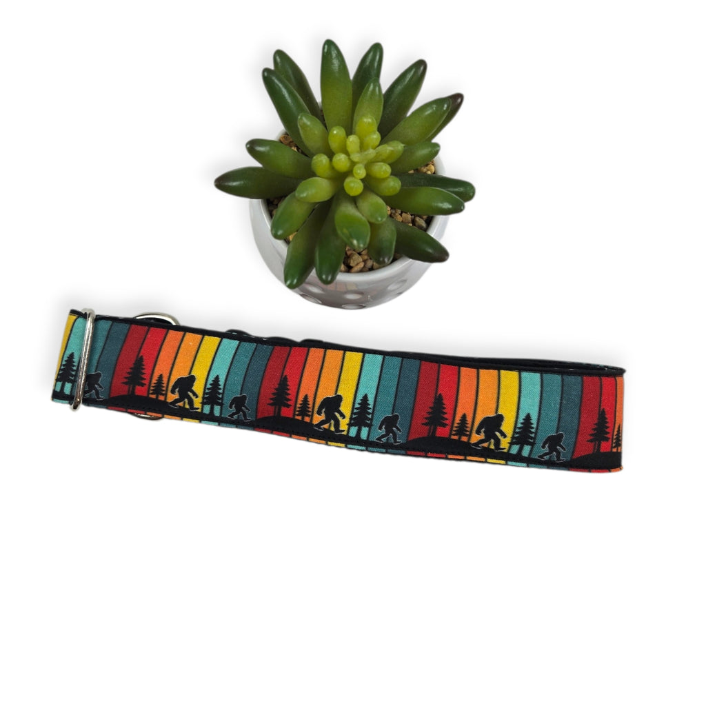 Retro Sasquatch Dog Collar (XX-Large, 1.5" wide)