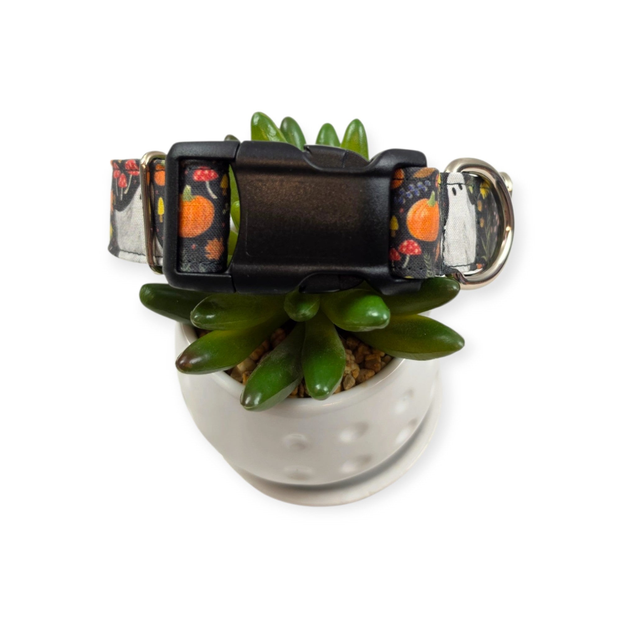 Cottagecore Ghosts Dog Collar (Medium, 1" wide)