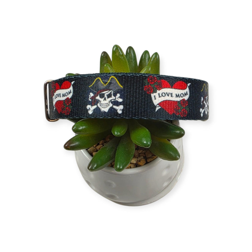 Love Mom Dog Collar (Medium, 1" wide)