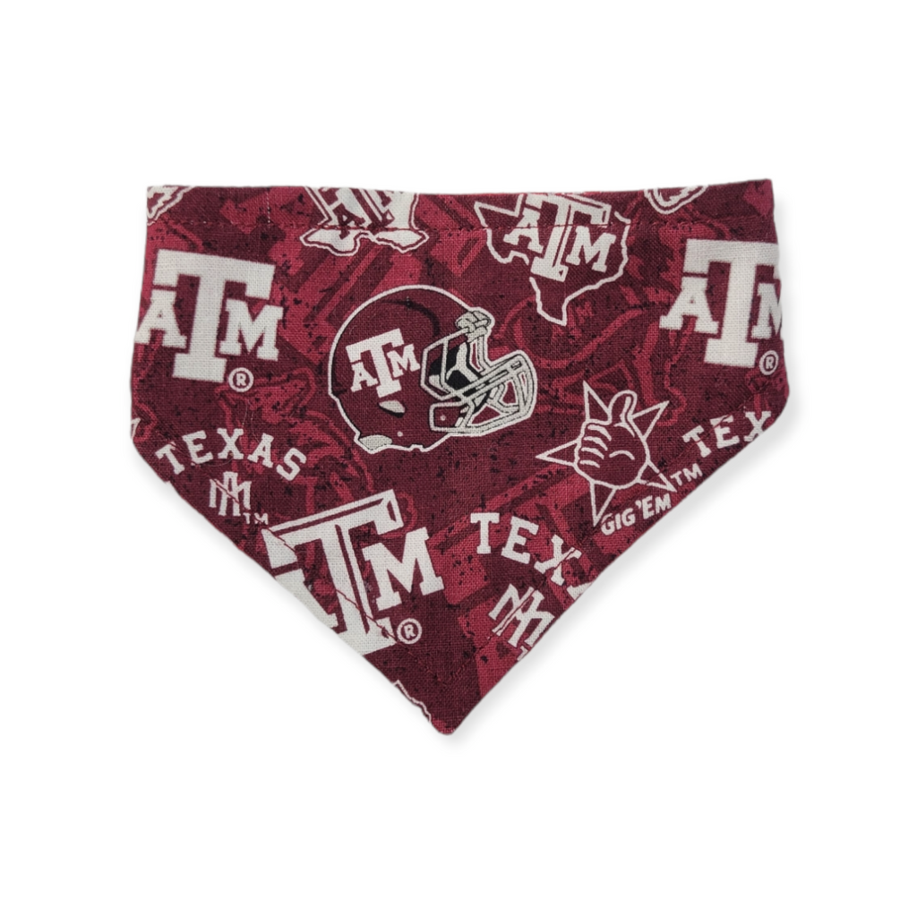 Gig 'Em/Snowflakes Velcro Bandana (X-Small)