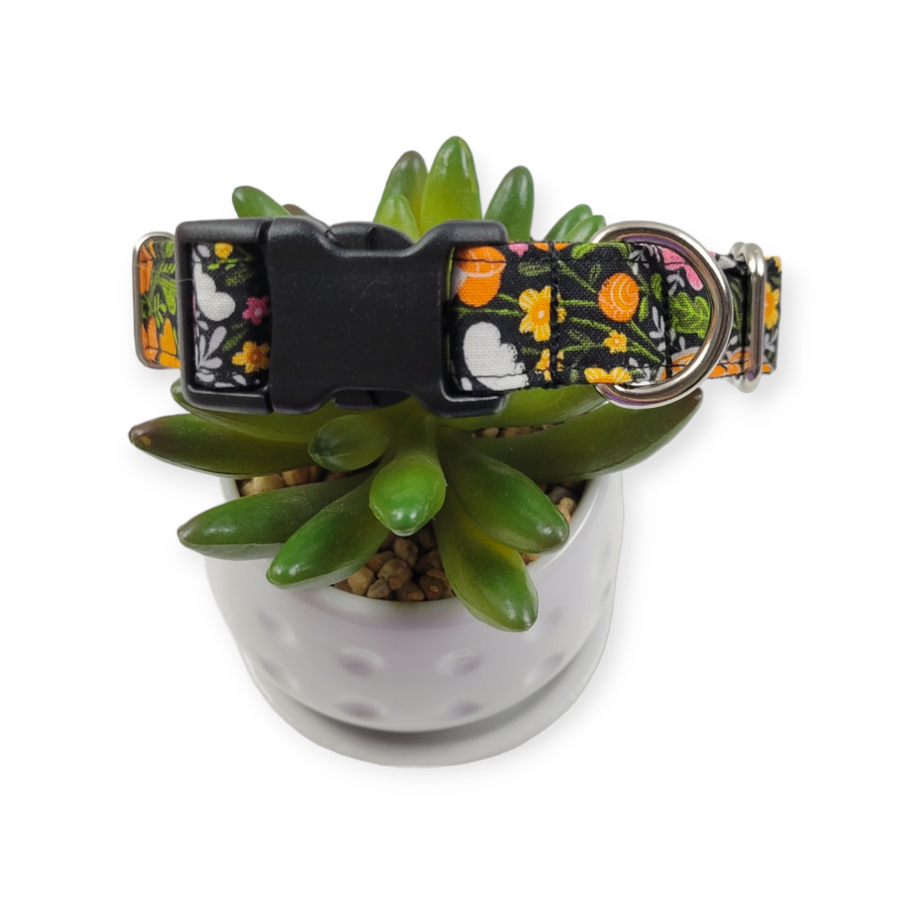 Pretty Creepy Dog Collar (Medium)