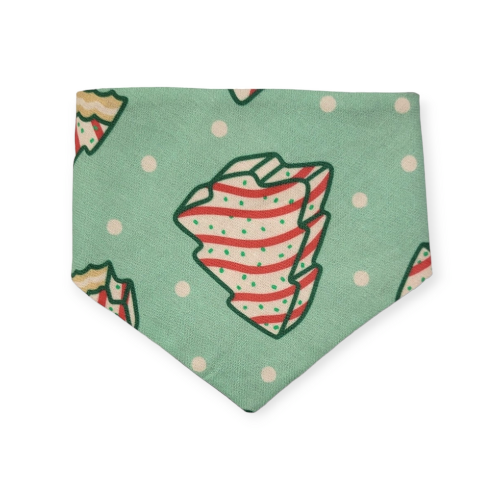 Christmas Snack Cakes/Buffalo Plaid Slip-on Scrunchie Bandana (X-Small)