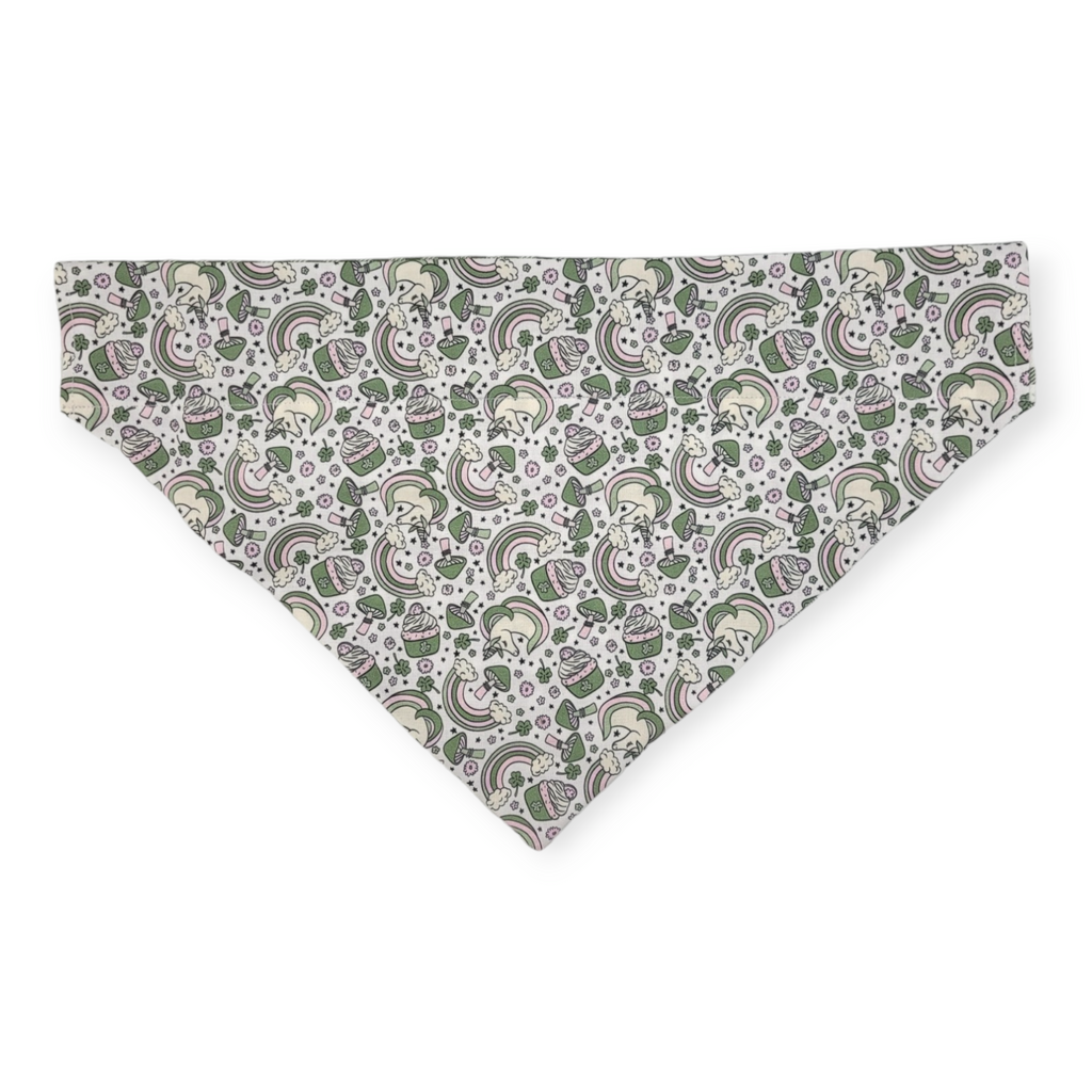 St. Patrick's Day Unicorns & Rainbows/Sage Plaid Slide-on Bandana (X-Large)