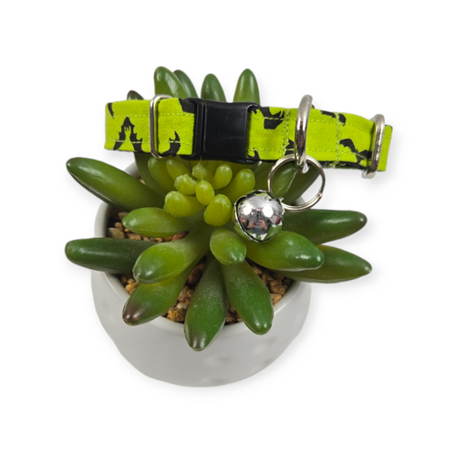 Bats on Lime Kitty Collar (X-Small)