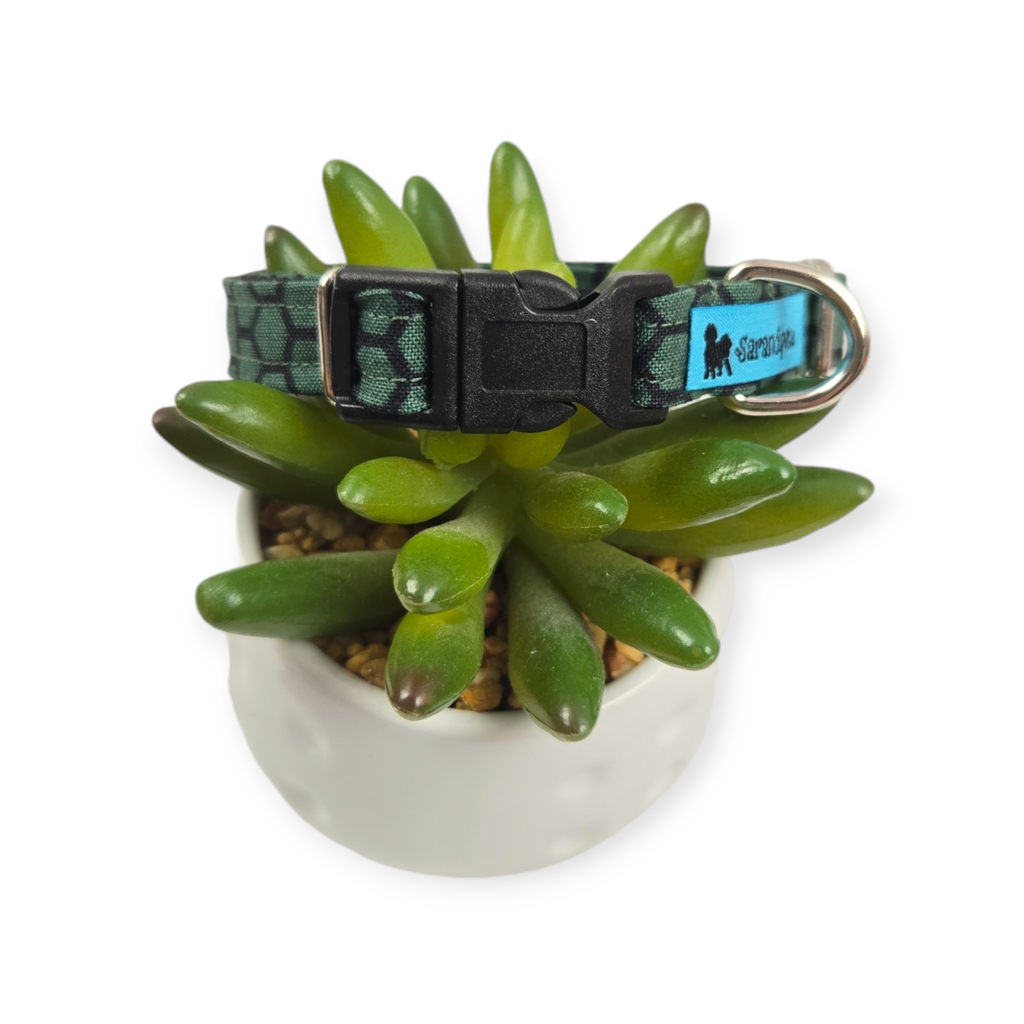 Hexagons on Juniper dog collar (X-Small)