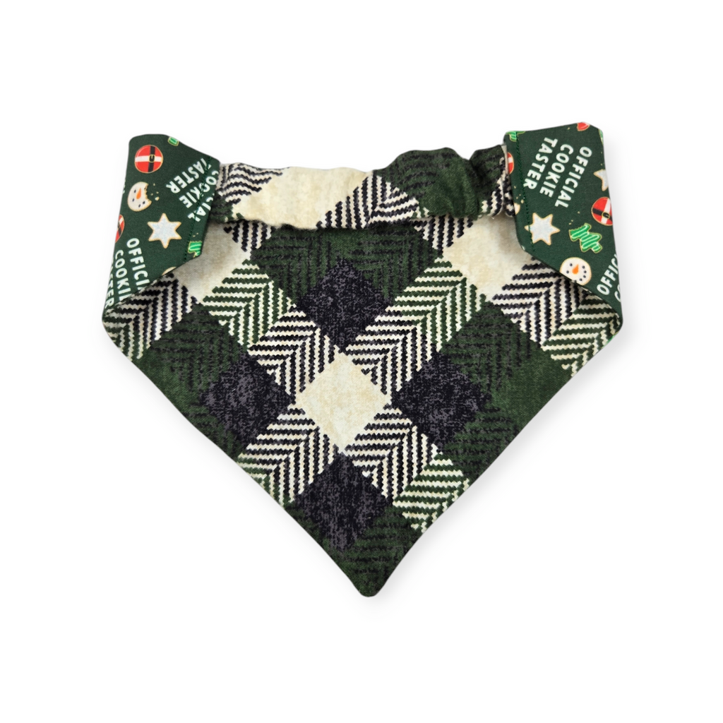 Cookie Tester/Green Plaid Reversible Slip-on Scrunchie Bandana (Medium)