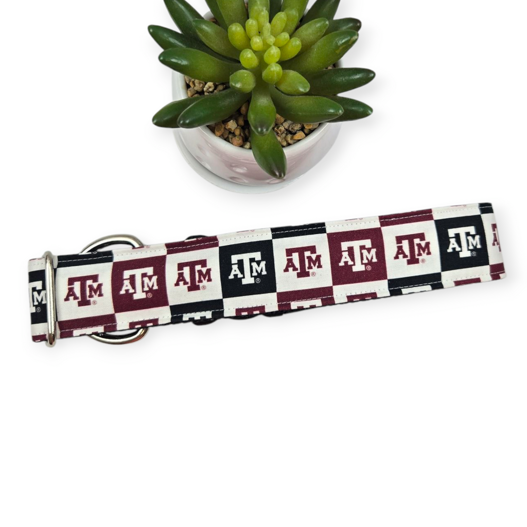 A&M Collegiate Check Dog collar (X-Large, 1.5" wide)