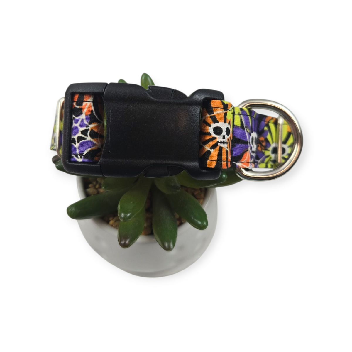 Skull Head Flowers Dog collar (Medium, 1" wide)
